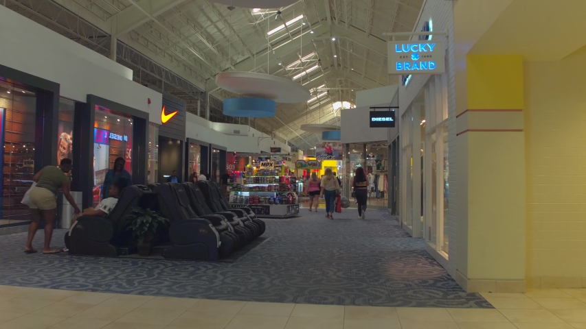 58 Sawgrass mills Stock Video Footage 