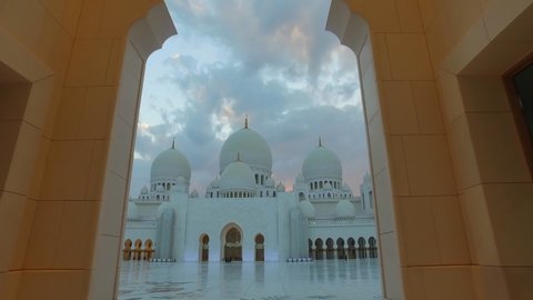 Sheikh Zayed Grand Mosque , Abu Dhabi, United Arab Emirates (UAE)