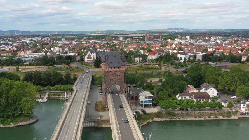 Drone footage from a beutiful old bridge over the river Rhein in the city Worms, Germany
Recorded with a DJI mavic 2 pro 4K 30 fps