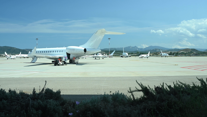 Time-lapse video of some private and commercial aircraft that depart and land in the Olbia airport, Sardinia, Italy.