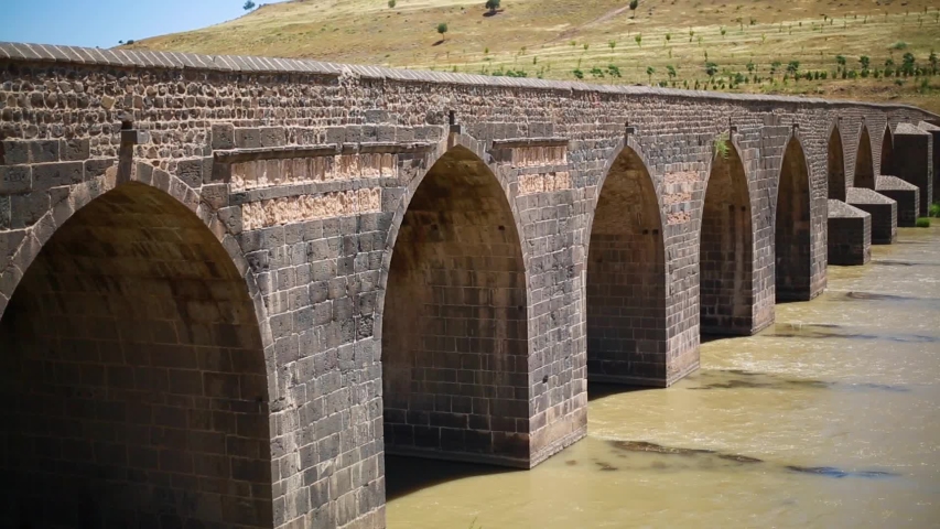 Ten Arches Bridge  ( Dicle Bridge )
