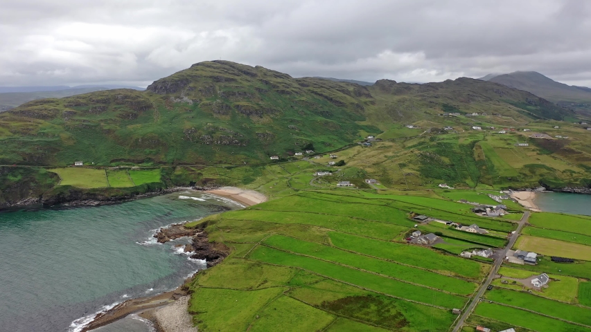Mucross Head is a small peninsula about 10km west of Killybegs in County Donegal in north-west Ireland and contains a popular rock-climbing area, noted for its unusual horizontally layered structure.
