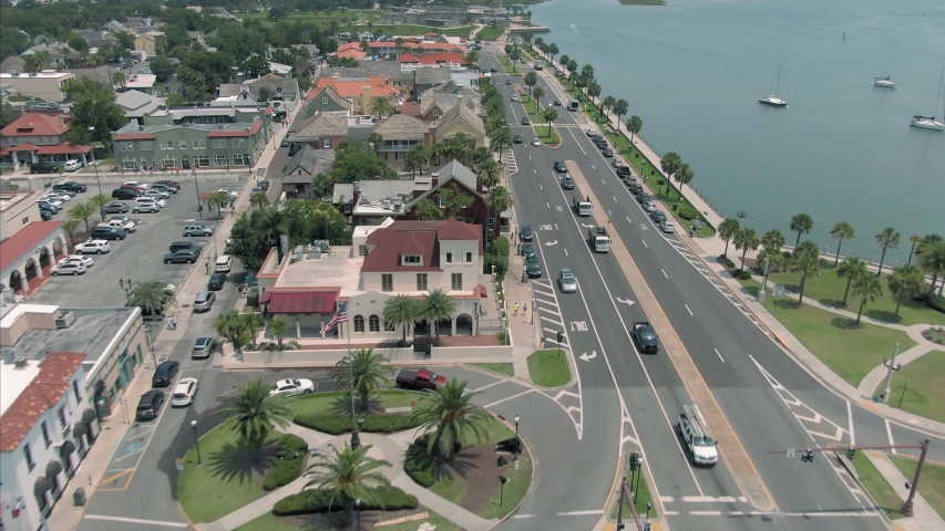 Aerial: Traffic & establishing shot of St Augustine, Florida, USA 