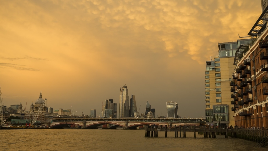Dramatic Sunset Cityscape Time Lapse in London