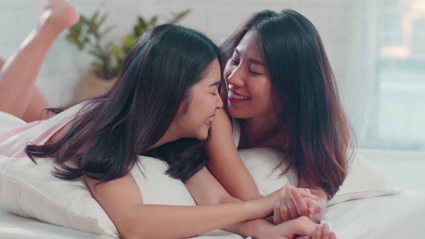 Asian Lesbians Eating Pussy