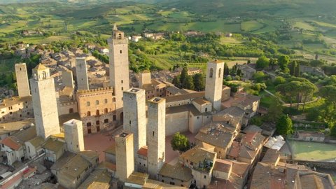 Aerial view of famous medieval San Gimignano town with its towers. The Historic Centre of San Gimignano is a UNESCO World Heritage Site. Province of Siena, Tuscany, north-central Italy.