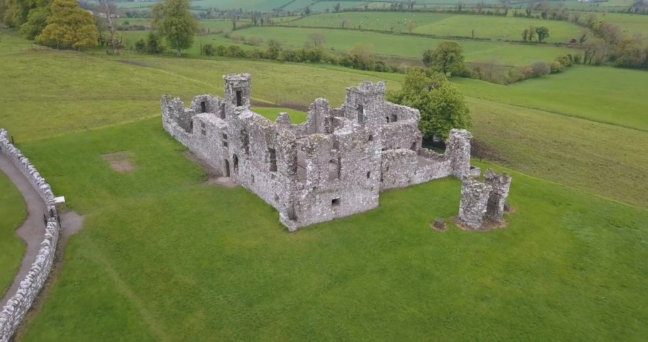 Hill of Slane is traditionally regarded as the location where
St Patrick lit the first Pascal Fire in 433 AD in defiance of pagan King Laoighre, the King of Tara.