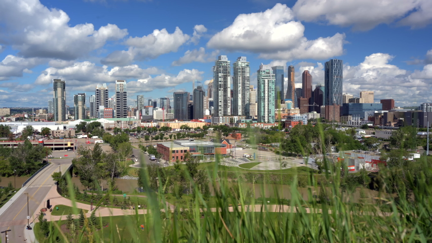 Daylight Timelapse of Calgary From Scotsman