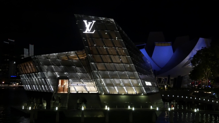 videnskabelig ubetinget skrubbe Louis Vuitton Singapore Stock Video Footage - 4K and HD Video Clips |  Shutterstock