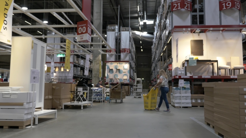 Kust Stationair Schrijf een brief Ikea Warehouse Interior Travel Shot. Stock Footage Video (100%  Royalty-free) 1035011066 | Shutterstock