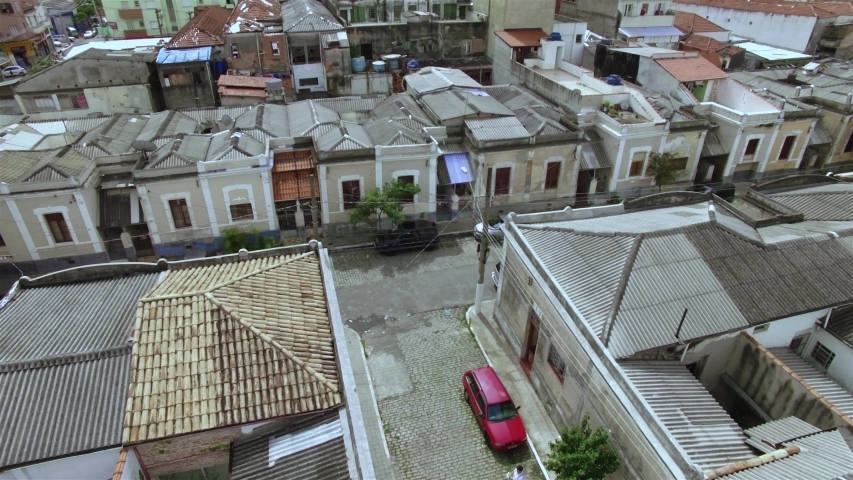 Neighborhood houses equal. Street Economizadora, Bairro da Luz Station (Bairro da Luz), Sao Paulo Brazil, South America. 