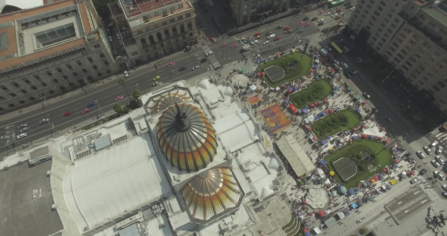The Palace of Fine Arts is a cultural site located in the Historic Center of Mexico City, considered the most important in the manifestation of the arts in Mexico and one of the most renowned opera ho