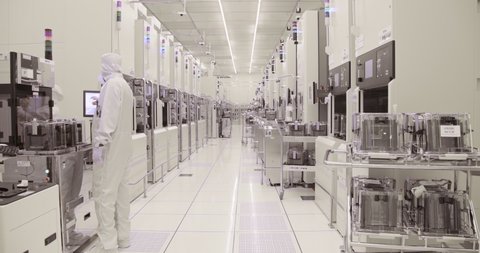 Clean room manufacturing of silicon wafers for the semiconductors industry