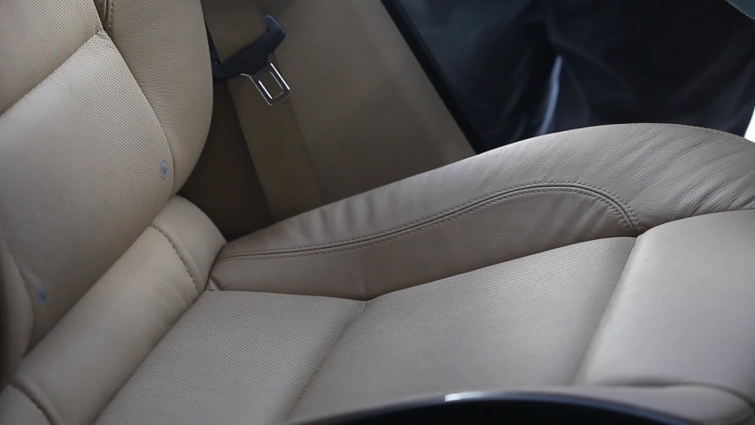 Dirty Car Interior Cleaning White, What To Use Clean White Leather Car Seats