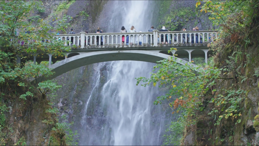 Multnomah falls bridge close up