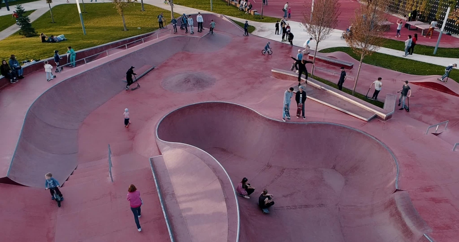 This video is about city frames with copter, coliseum skatepark