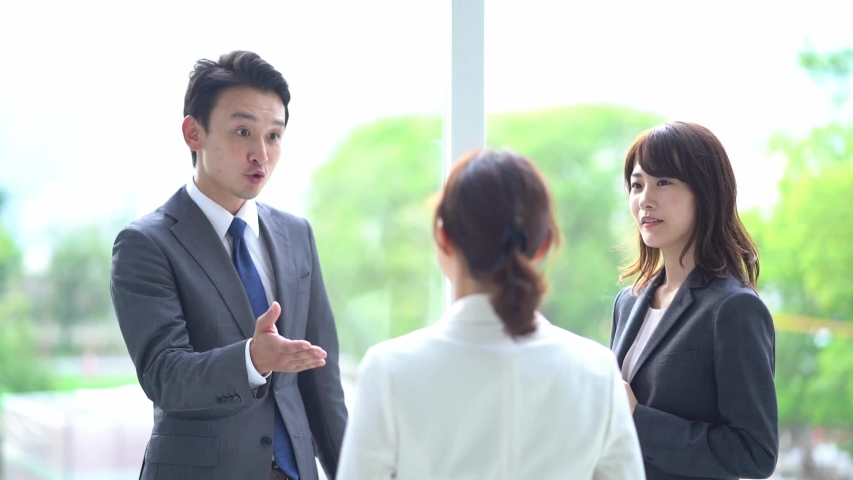 asian businessgroup meeting in office