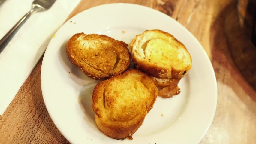 Gourmet Toasted Bread in Restaurant 스톡 동영상 비디오(100% 로열티 프리) 1036908287 | Shutterstock
