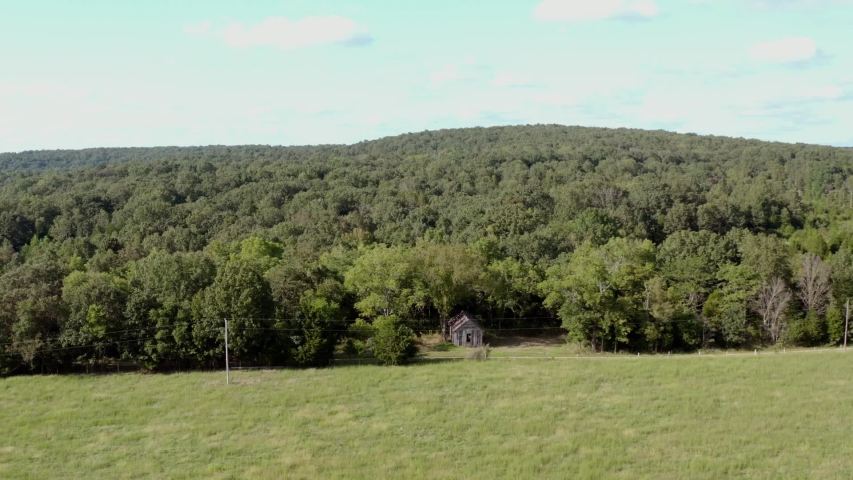 Old cabin in the Missouri Ozarks