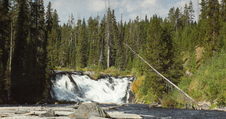 Lewis Falls waterfall