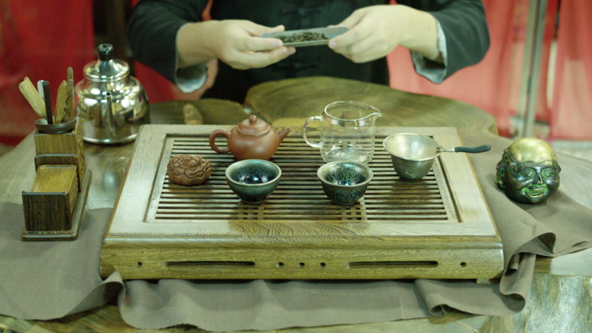 Presentation of Tea Before the 스톡 동영상 비디오(100% 로열티 프리) 1037557862 | Shutterstock