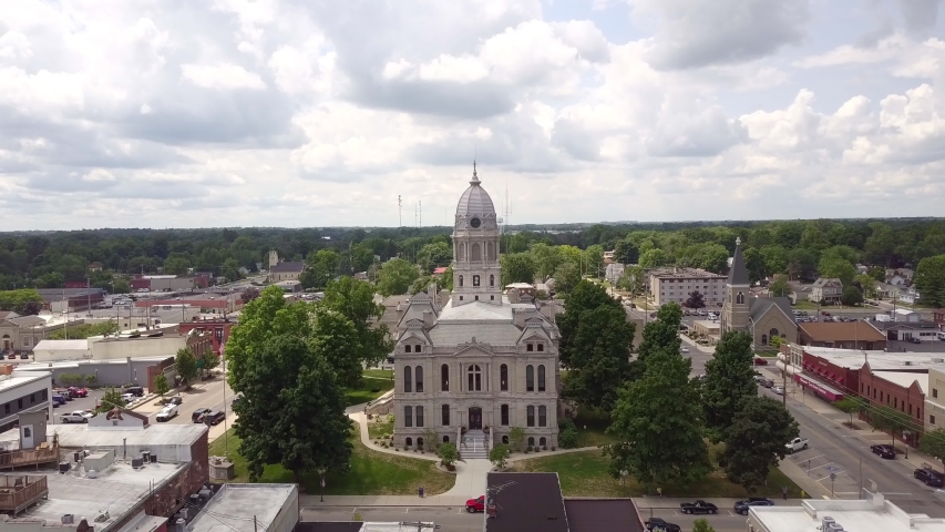 Aerial view of courthouse in Warsaw Indiana in summer
