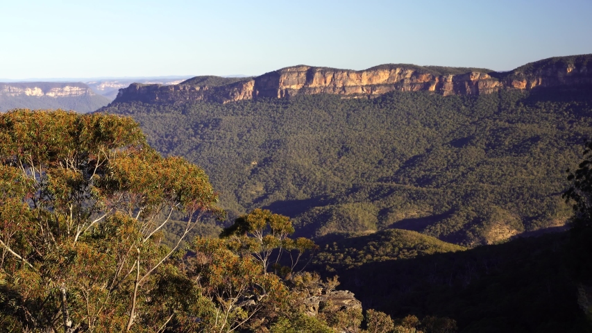 Famous Mountains in Australia (Blue Mountains, Katoomba)