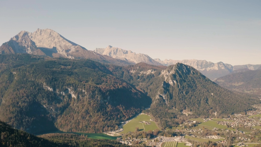 Autumn Landscape in Bavaria, Germany | 4K UHD D-LOG -
Perfect for colour grading!
Stunning Fall colours over South Germany, featuring the mountains and forest trees by Lake Konigsee.