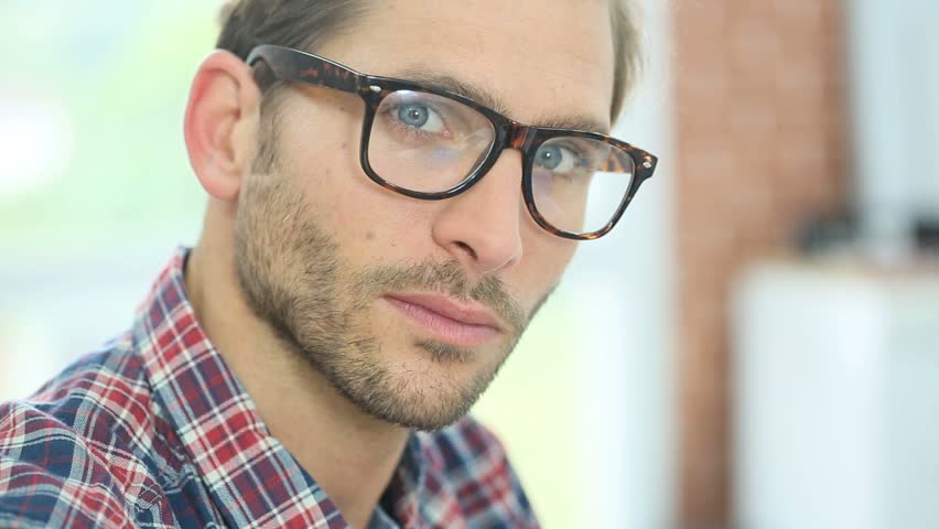 Oral handsome solo glasses