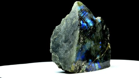 Labradorite with schiller on turn table