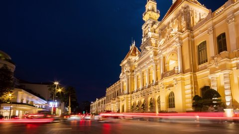 20 september 2019: Saigon City Hall, Time-lapse Night-Time. Timelapse with Car Light Motion Blur at Vincom Center Towers.  saigon , vietnam