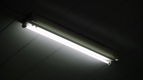 fluorescent light flickering with power problems
