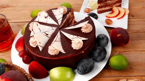 Big Whole Frost Chocolate Cream Video De Stock 100 Libre De Droit Shutterstock