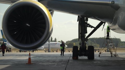 Airplane Engine Standing Aircraft Moving Airplane Stock Footage Video ...