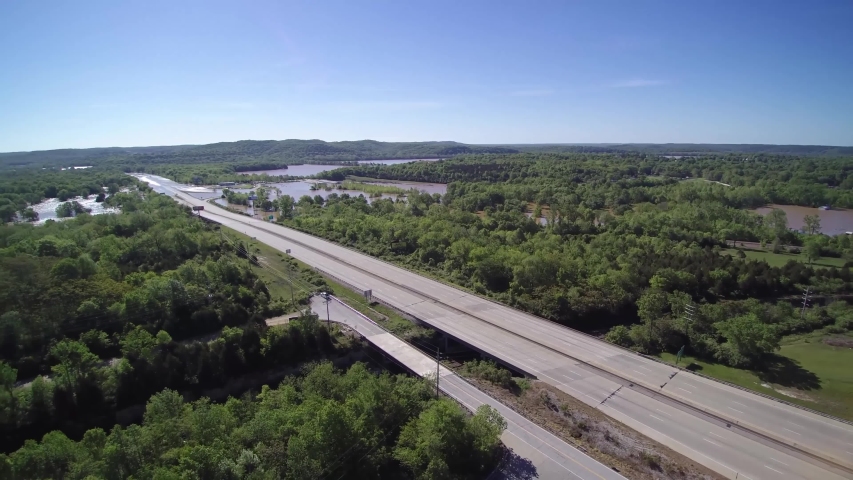 byerly eureka mo/Alabama video from byerly eureka mo taken by drone camera