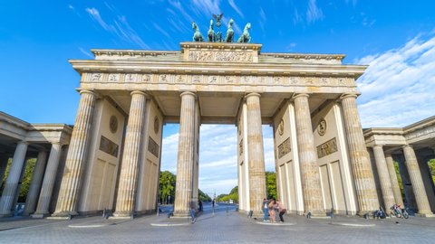 The Brandenburg Gate (German: Brandenburger Tor) is a structure in Berlin, Germany. It is the only remaining gate through which people used to enter Berlin time lapse hyperlpase video in 4k.