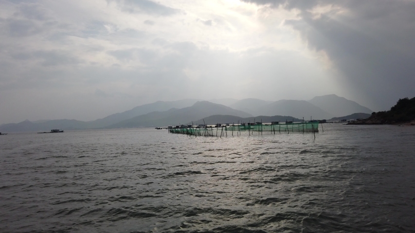 the sea and the overcast day of the storm