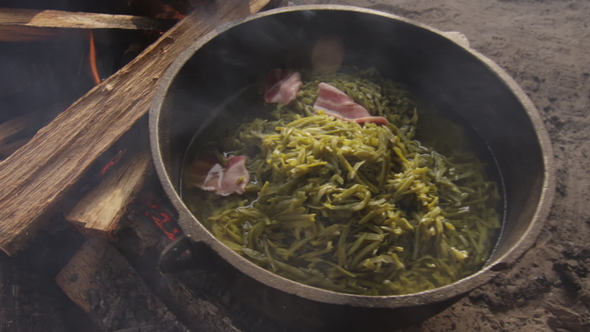 Southern Cooking Green Beans Pot