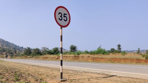 Road limit. 35 Км знак. 35 Км/ч знак. Sign 35.
