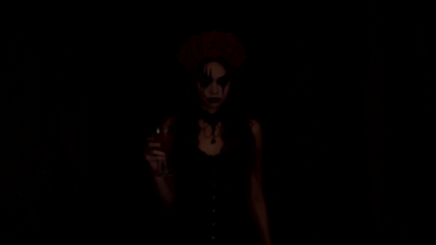 Easy Halloween Makeup. The girl with the picture on her face. The devil