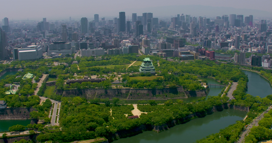 Aerial image of Osaka Castle. At 4K resolution.