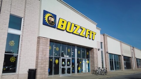 KIRKLAND, CANADA - OCTOBER 2019: Buzzfit Gym Location During Sunny Day