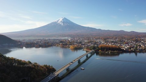 4k Aerial Footage of Fuji Mountain at Kawaguchiko Lake,Japan วิดีโอสต็อก