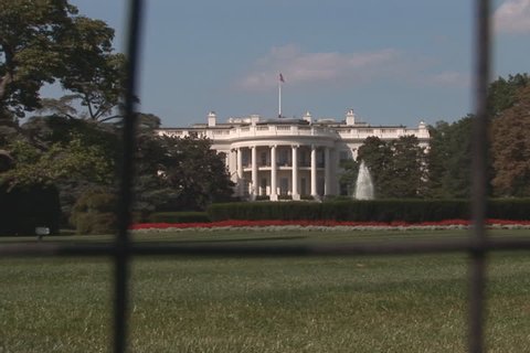 NTSC: White House south side - with fence and zoom in