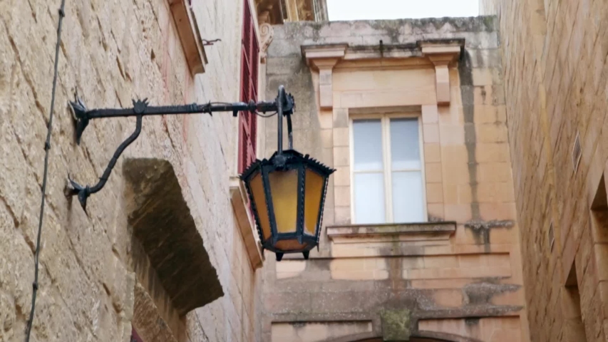 Old Street Lamp in Mdina 스톡 동영상 비디오(100% 로열티 프리) 1047260962 | Shutterstock