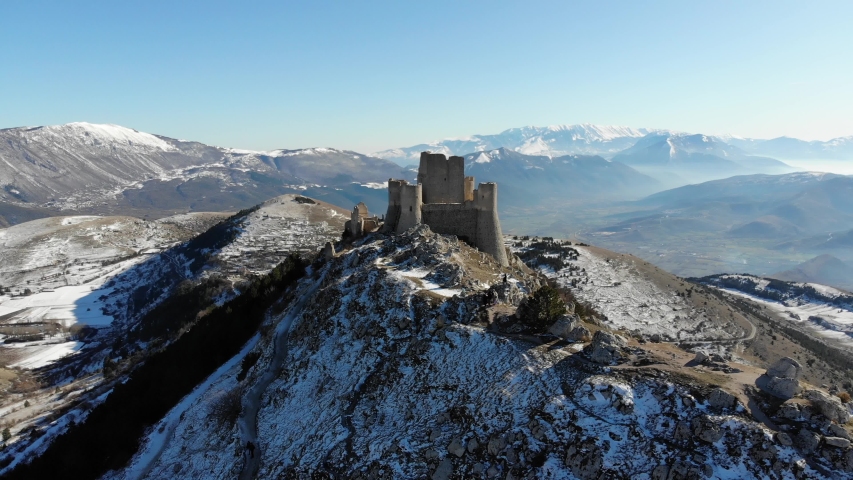 CASTLE CASTELLO ROCCA CALASCIO, ABRUZZO