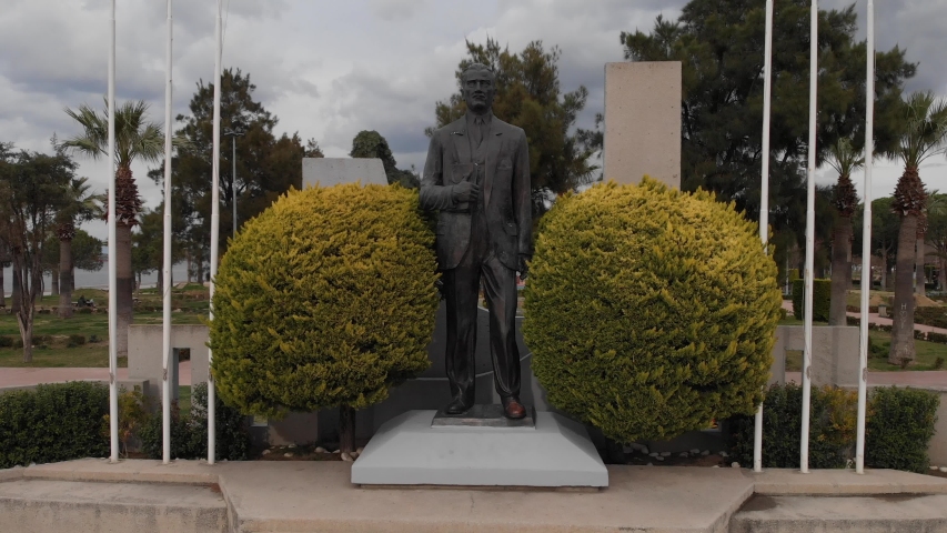 Turkey, Izmir, Aliaga Cumhuriyet Square Ataturk statue