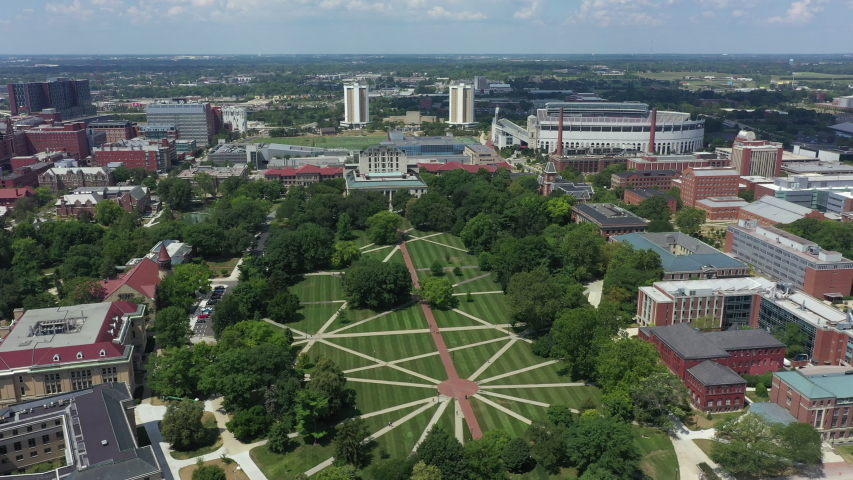 Aerial view of The Oval campus lawn park Ohio USA Royalty-Free Stock Footage #1049031439