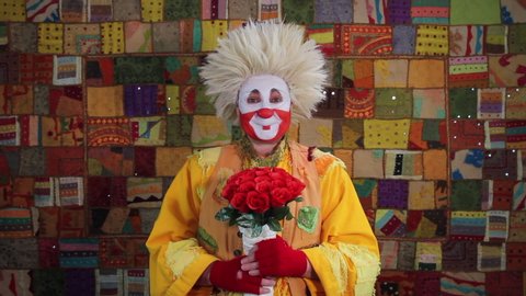Party Clown Wishing Happy Birthday Video De Stock 100 Libre De Droit Shutterstock