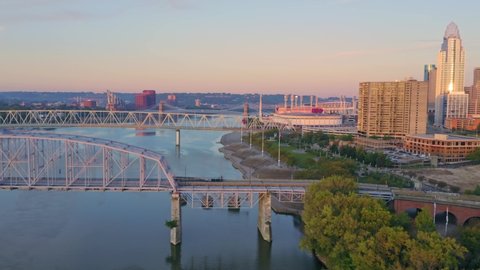 Aerial: Bridges over the Ohio river & Cincinnati city skyline, Ohio, USA. 21 September 2019 